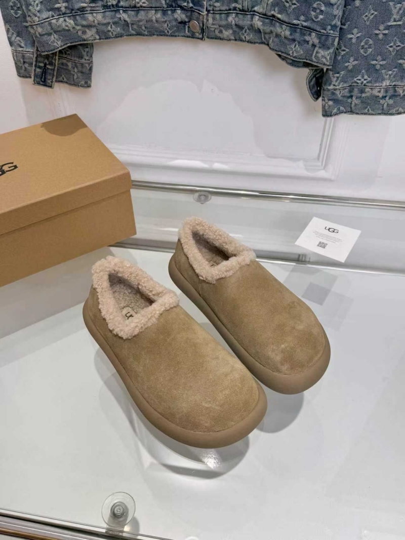 Ugg Flat Shoes